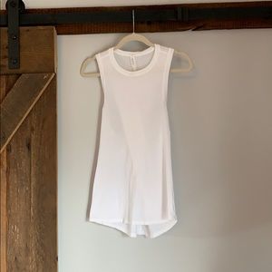 Lululemon twist back tank size 8